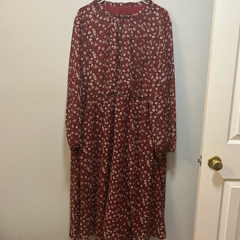 Red floral dress from BloomChic. Size 18-20. Tag still attached.